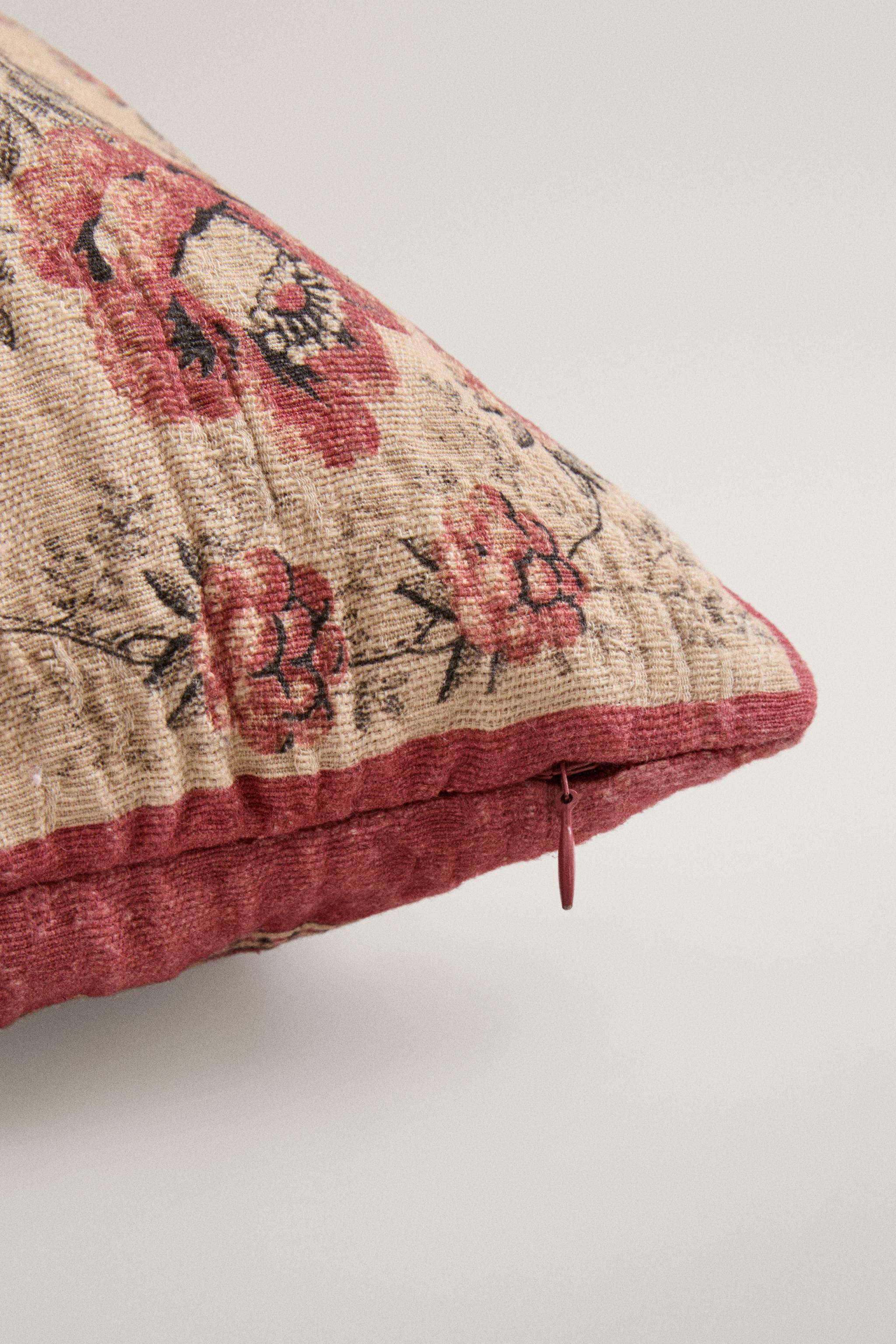 FLORAL THROW PILLOW COVER